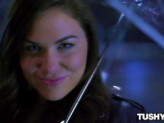 Tushyraw karmen die anal Königin