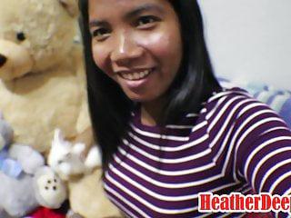 Schwangerer Thai Teen Heather nimmt ihn tief in den Mund