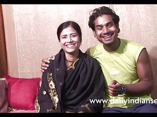 Indische Frau wird von hinten gefickt