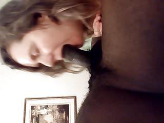 Grosser schwarzer Schwanz bekommt einen schönen Blowjob