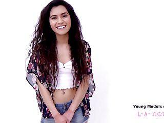 19 Jahre jung Teen wird beim Fotoshooting gefickt