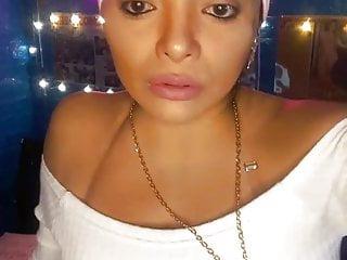 Ein geiles Paar beim Sex von hinten in der hündchenstellung mit einer Milf